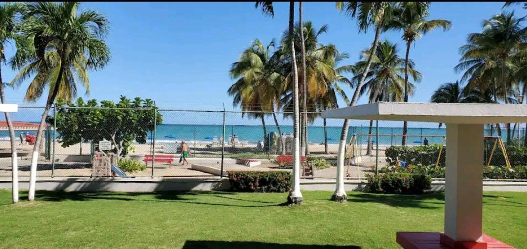 Beach Apartments At Marbella Del Caribe San Juan Luaran gambar